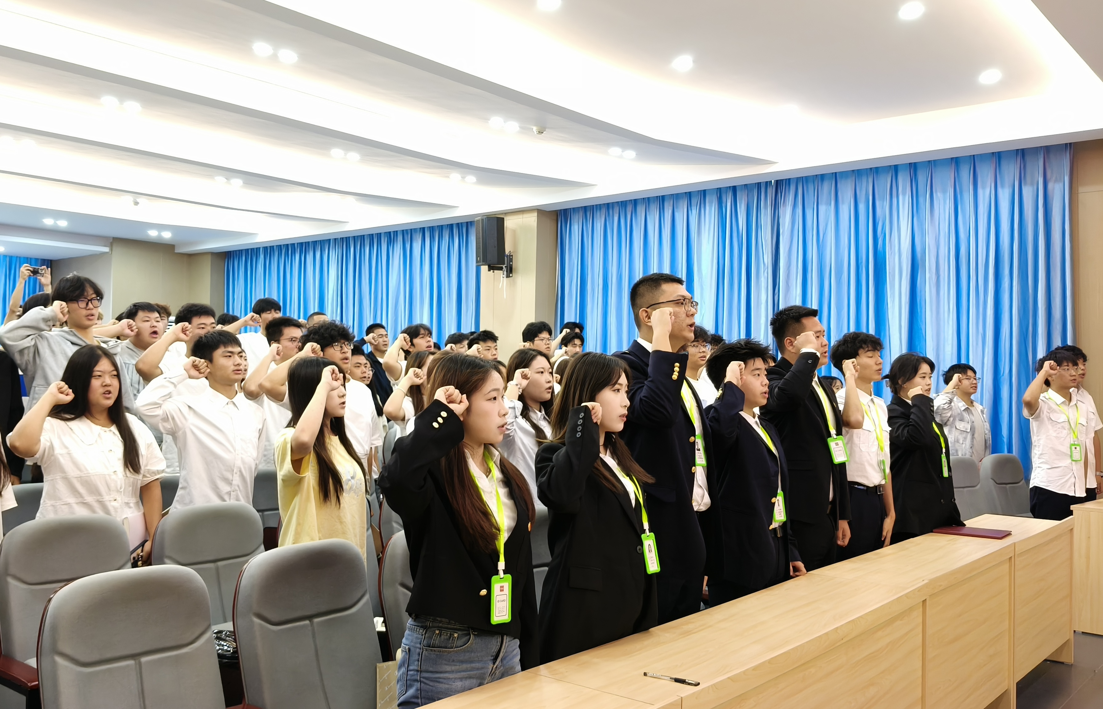新能源汽车学院|驭见新未来,凝聚心力量(图6)