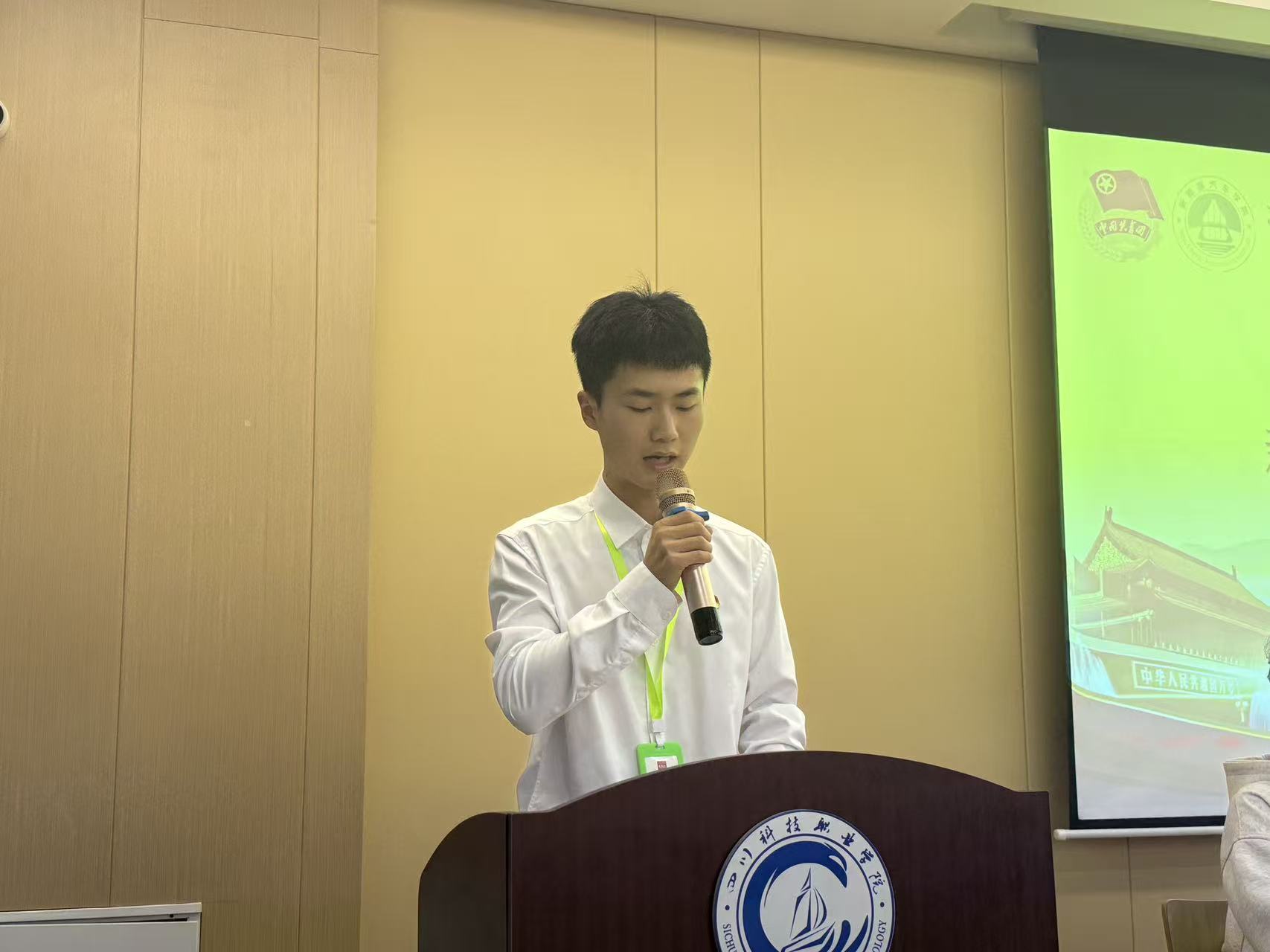 新能源汽车学院|驭见新未来,凝聚心力量(图4)