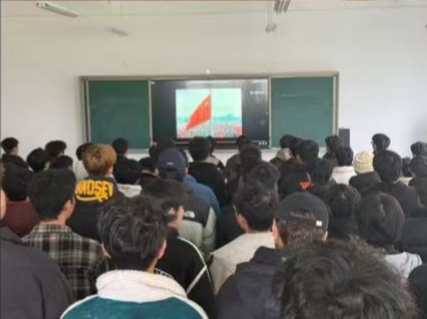 新能源汽车学院|厚植学生爱国主义情怀(图4)